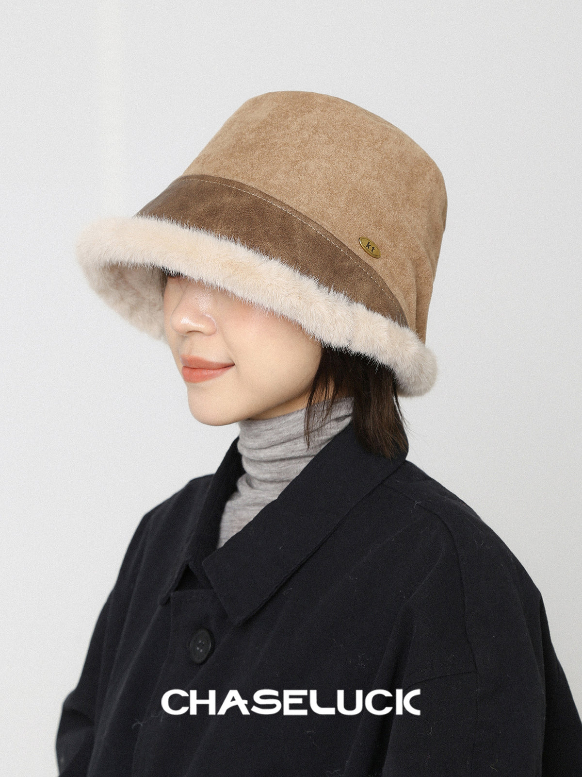 Winter bucket hat