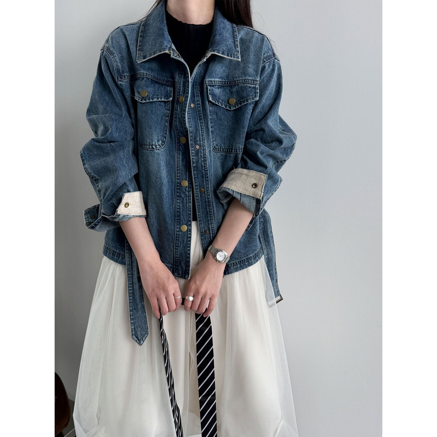 Retro washed denim women's fitted jacket with waistband