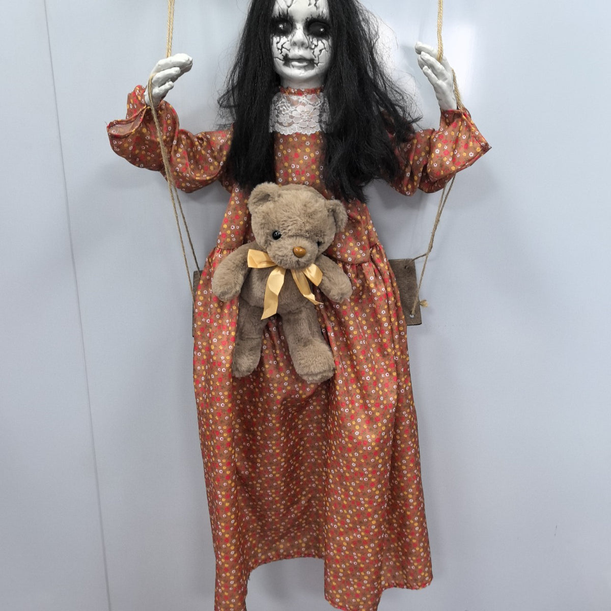 Halloween Female Ghost Puppet Scary Hanging Decoration