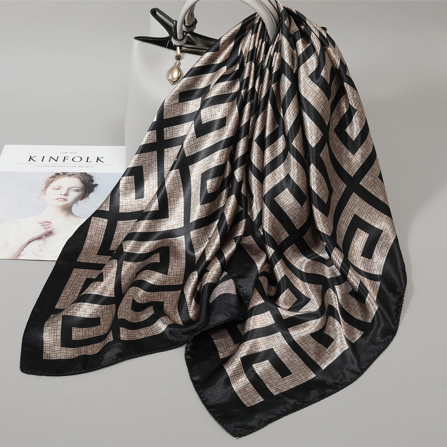 Retro Cashew Pattern Silk Scarf, Large Square Scarf for Women, Stylish and Fashionable for Spring, Autumn, and Winter, Thin Summer Shawl