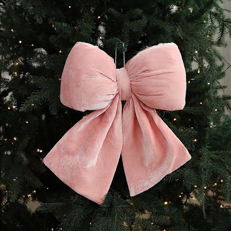 Christmas tree decorated with bowse
