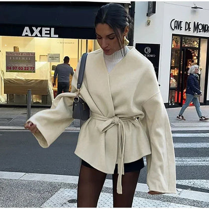 V-neck long-sleeved jacket
