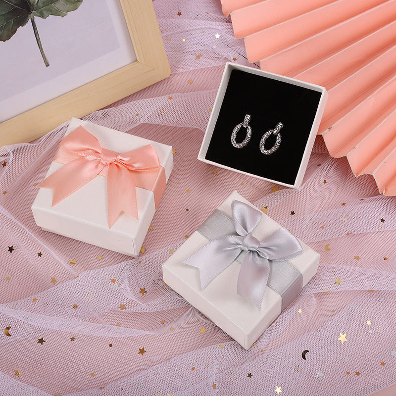 Elegant Gray Bow Jewelry Gift Box