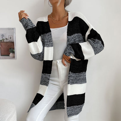 Womens Color Block Buttonless Sweater Coat