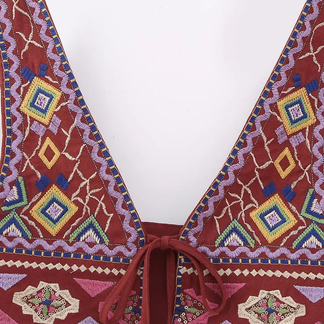 2023 Summer Women's V-Neck Embroidered Crop Top