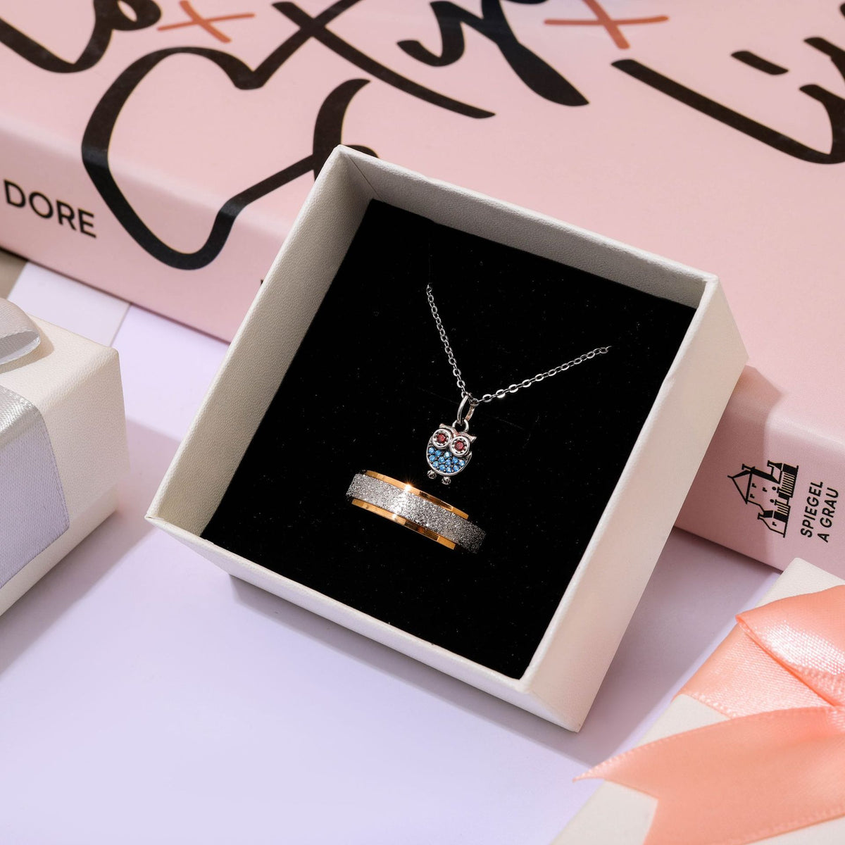 Elegant Gray Bow Jewelry Gift Box
