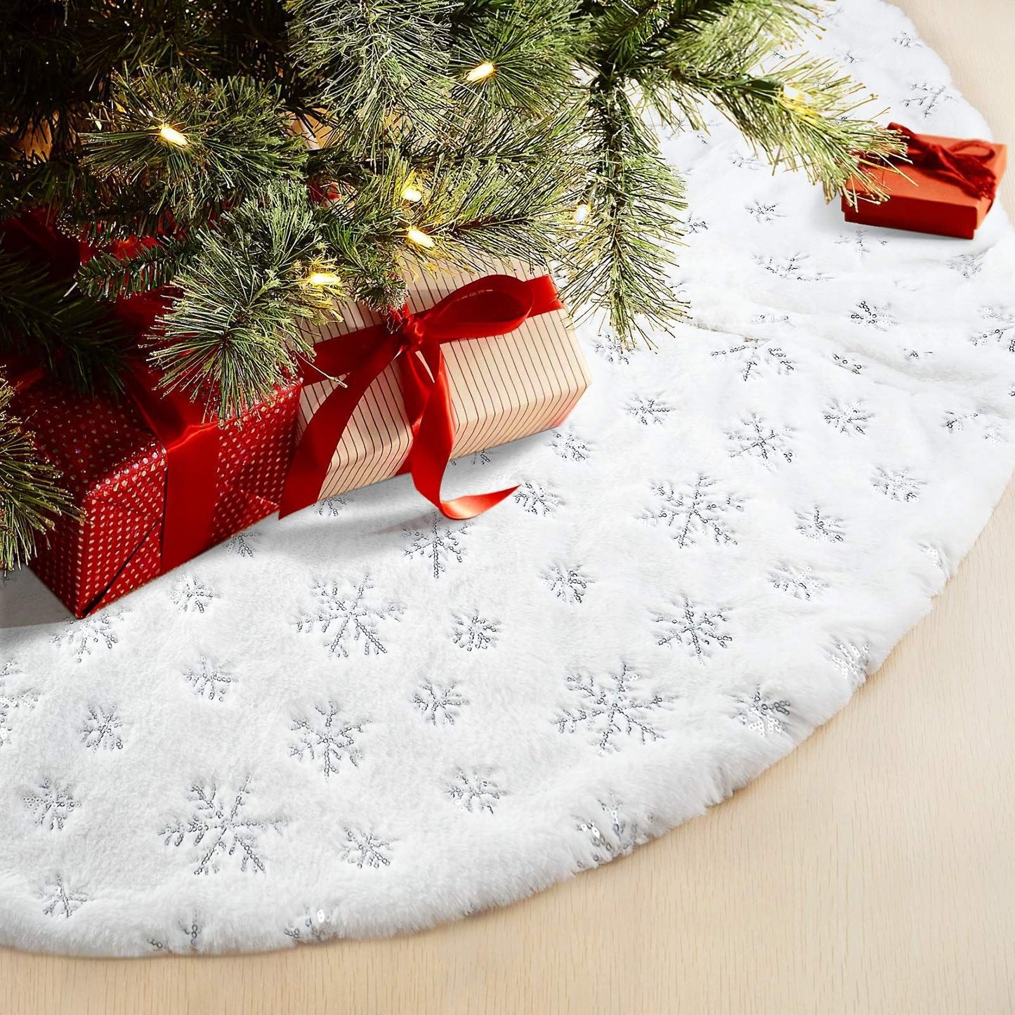Christmas tree skirt